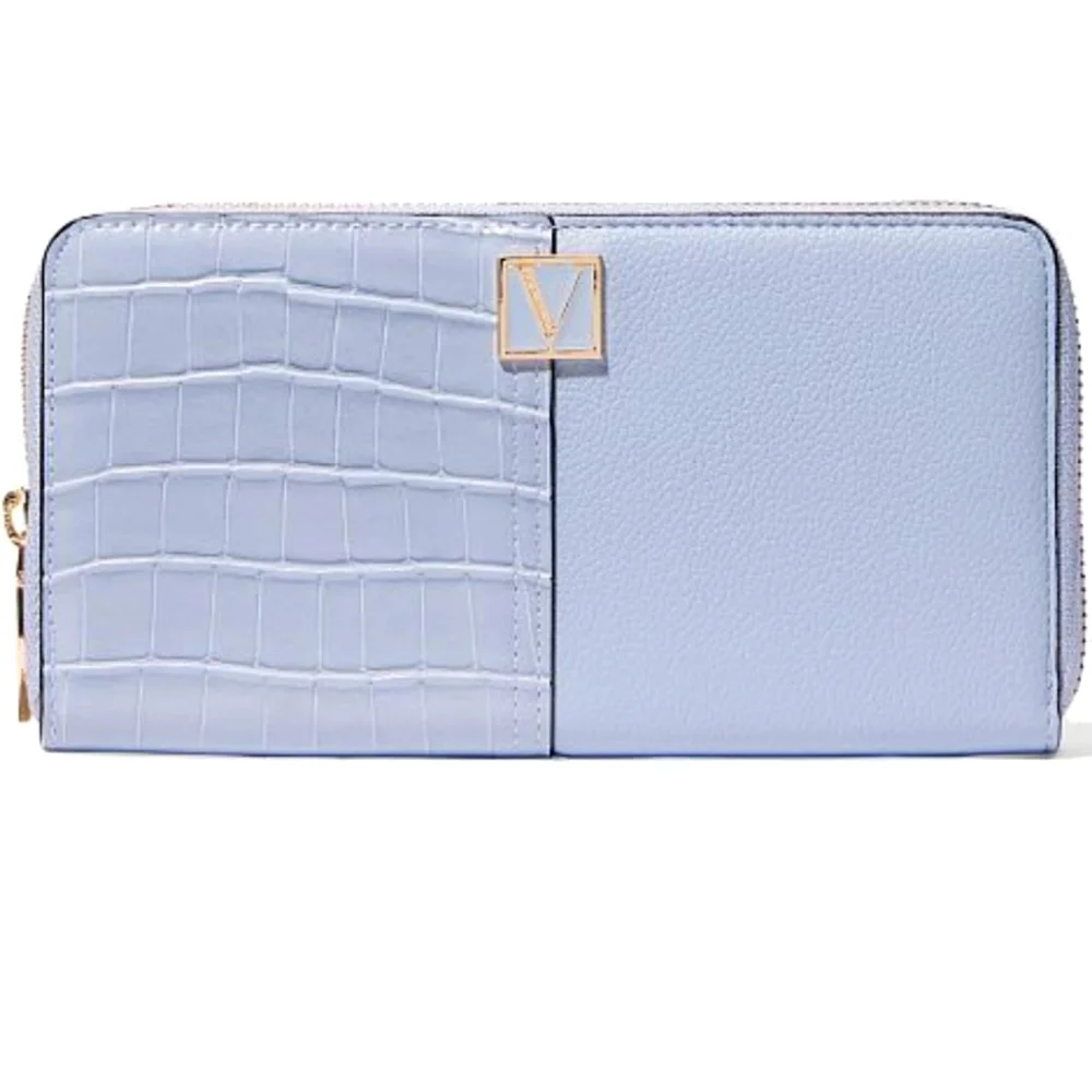 Nip luxury VS sky blue 1/2 vegan croc gold tone v zip long wallet - Picture 2 of 5